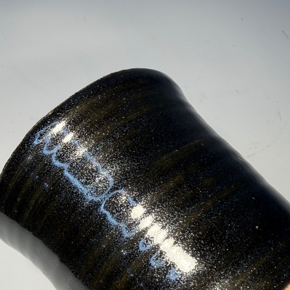 New Handcrafted Elegant Black Pottery Pot/Planter - Picture 3 of 5